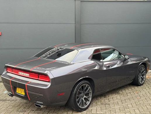 Dodge Challenger - Afbeelding 2 van 30