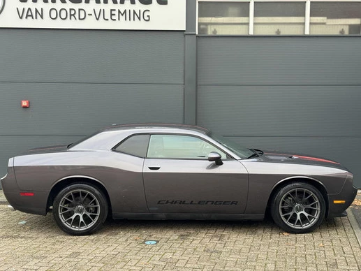 Dodge Challenger - Afbeelding 12 van 30