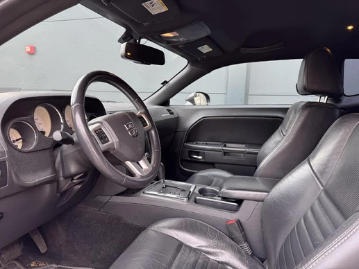 Dodge Challenger - Afbeelding 18 van 30