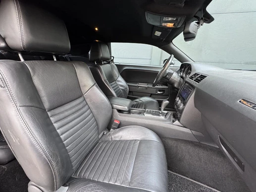 Dodge Challenger - Afbeelding 21 van 30