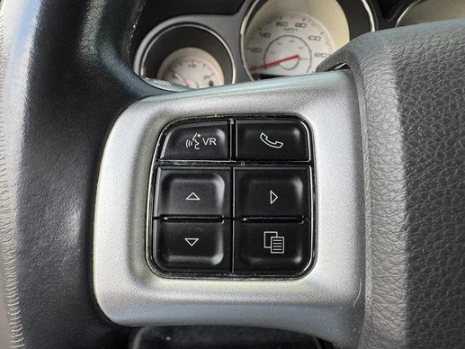 Dodge Challenger - Afbeelding 26 van 30