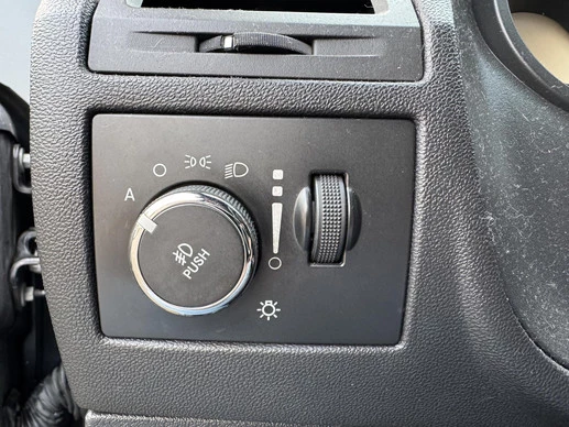 Dodge Challenger - Afbeelding 27 van 30