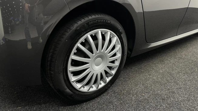 Peugeot 208 - Afbeelding 13 van 30