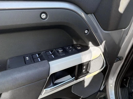 Land Rover Defender - Afbeelding 10 van 30