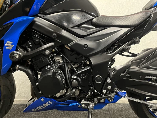 Suzuki GSX - Afbeelding 17 van 22