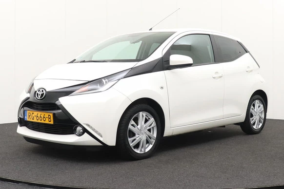 Toyota Aygo - Afbeelding 1 van 24