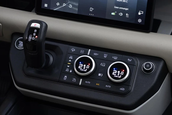 Land Rover Defender - Afbeelding 4 van 30