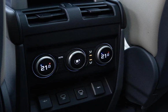 Land Rover Defender - Afbeelding 16 van 30