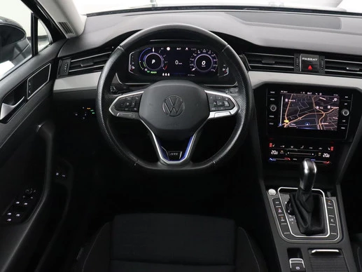 Volkswagen Passat - Afbeelding 3 van 30