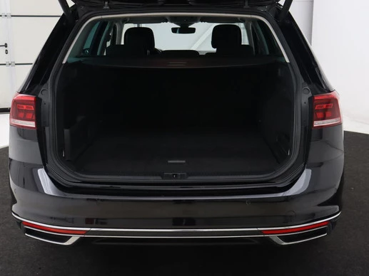 Volkswagen Passat - Afbeelding 11 van 30