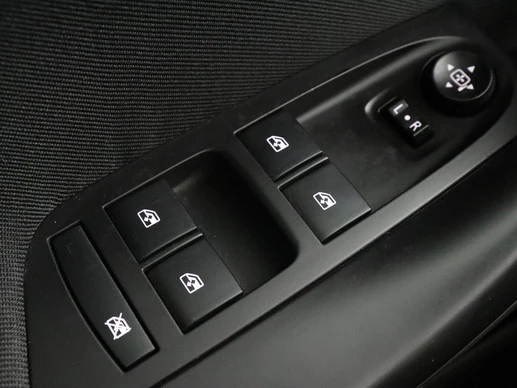 Opel Astra - Afbeelding 25 van 30