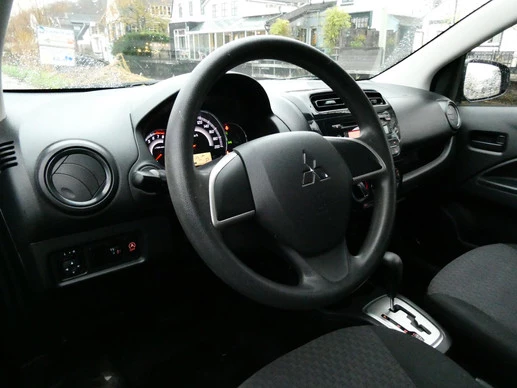 Mitsubishi Space Star - Afbeelding 12 van 18