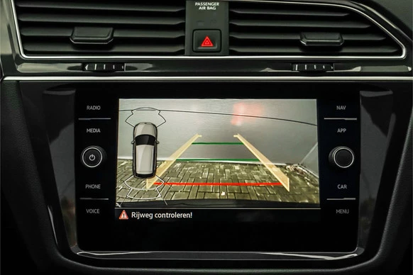 Volkswagen Tiguan - Afbeelding 25 van 30