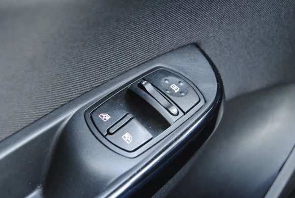 Opel Corsa - Afbeelding 18 van 24