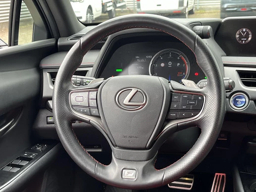 Lexus UX - Afbeelding 10 van 30