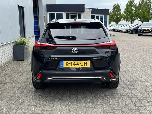 Lexus UX - Afbeelding 25 van 30