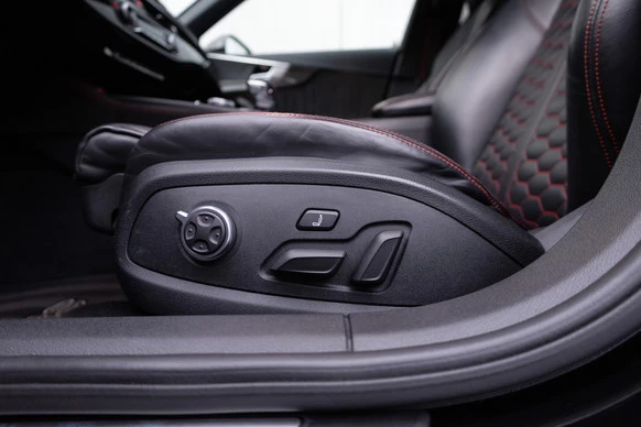 Audi RS4 - Afbeelding 17 van 30