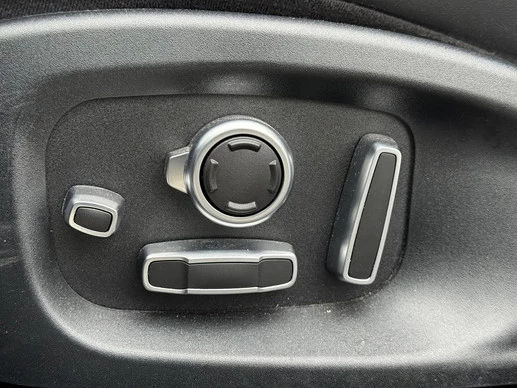 Jaguar I-PACE - Afbeelding 25 van 30