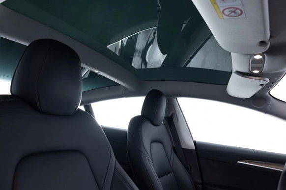 Tesla Model 3 - Afbeelding 8 van 29