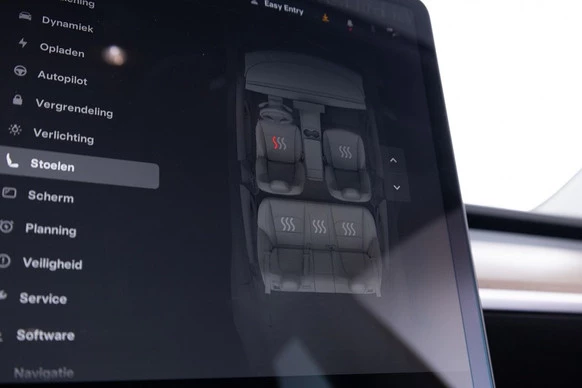 Tesla Model 3 - Afbeelding 15 van 29