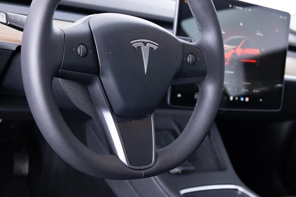 Tesla Model 3 - Afbeelding 14 van 30