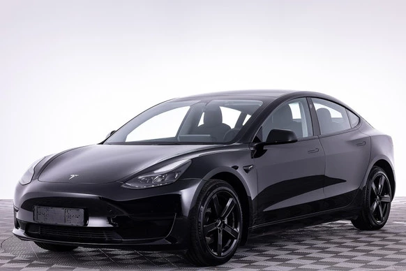 Tesla Model 3 - Afbeelding 25 van 30