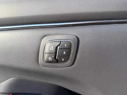 Ford Mustang Mach-E - Afbeelding 14 van 30