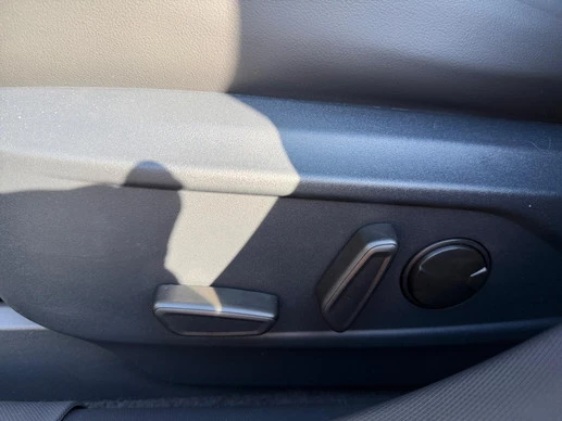 Ford Mustang Mach-E - Afbeelding 17 van 30