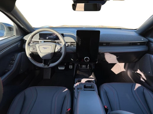 Ford Mustang Mach-E - Afbeelding 27 van 30