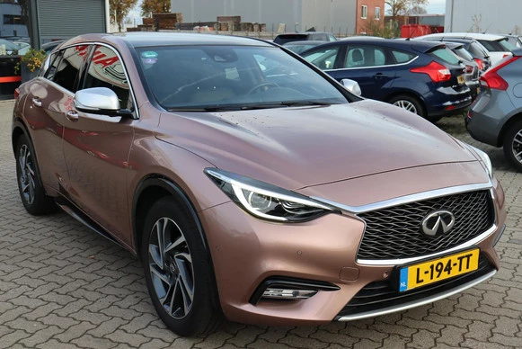 Infiniti Q - Afbeelding 10 van 30