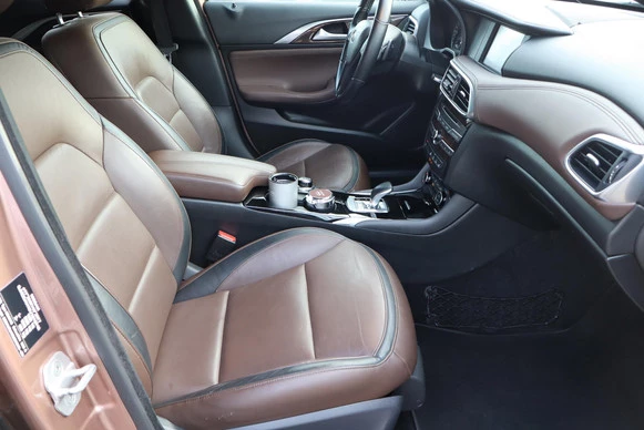 Infiniti Q - Afbeelding 11 van 30