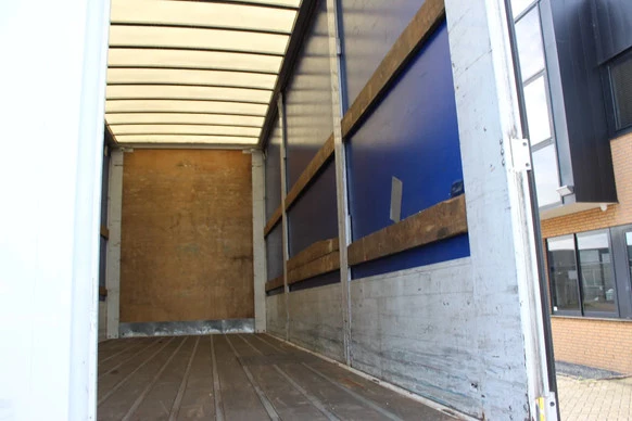 Mercedes-Benz Actros - Afbeelding 14 van 30