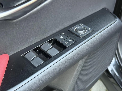 Lexus UX - Afbeelding 8 van 30