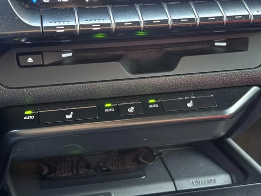 Lexus UX - Afbeelding 17 van 30