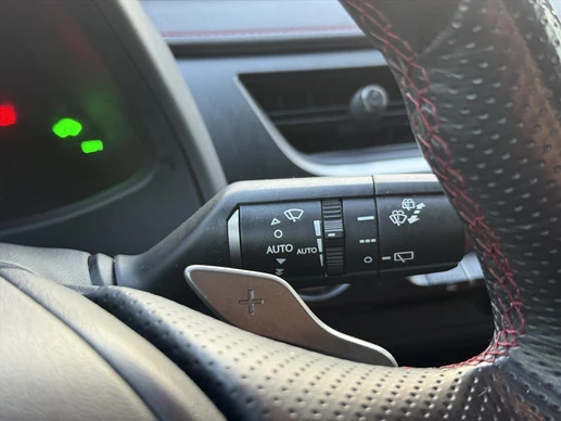 Lexus UX - Afbeelding 21 van 30