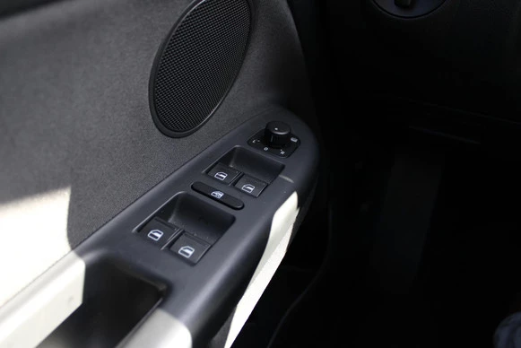 Volkswagen Golf Plus - Afbeelding 23 van 30