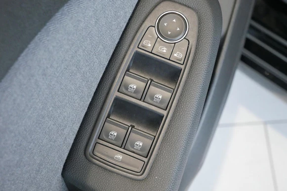 Renault Clio - Afbeelding 24 van 30