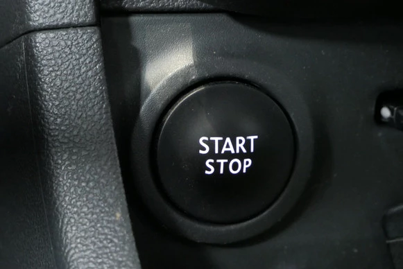 Renault Clio - Afbeelding 24 van 30