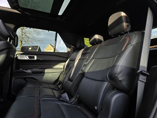 Ford Explorer - Afbeelding 18 van 30