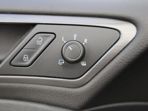 Volkswagen e-Golf - Afbeelding 16 van 28