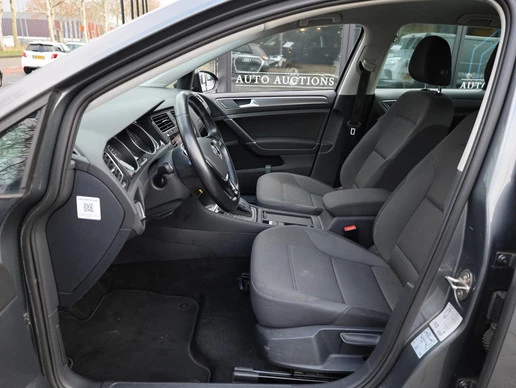 Volkswagen e-Golf - Afbeelding 25 van 28