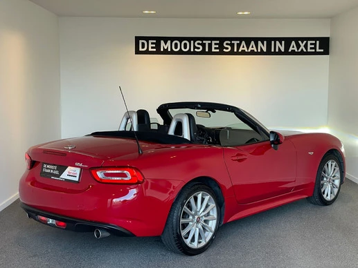 Fiat 124 Spider - Afbeelding 3 van 30