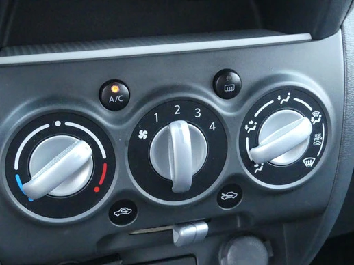 Suzuki Alto - Afbeelding 15 van 30