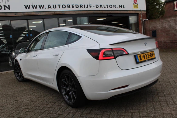 Tesla Model 3 - Afbeelding 3 van 17