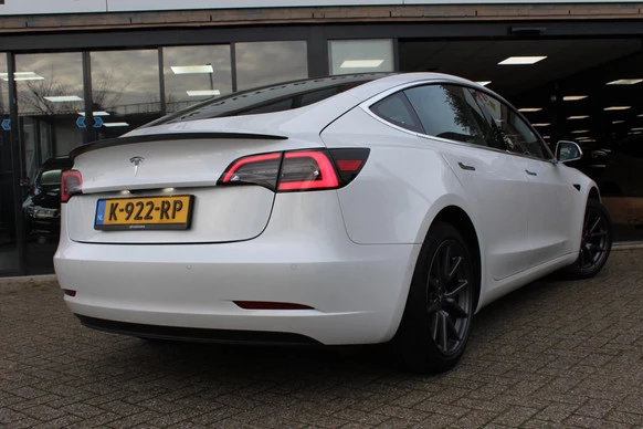Tesla Model 3 - Afbeelding 4 van 17