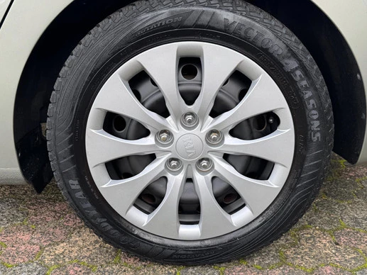 Kia Carens - Afbeelding 25 van 30