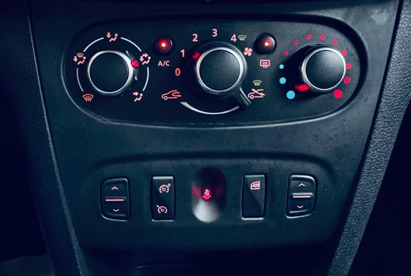 Dacia Logan - Afbeelding 18 van 25