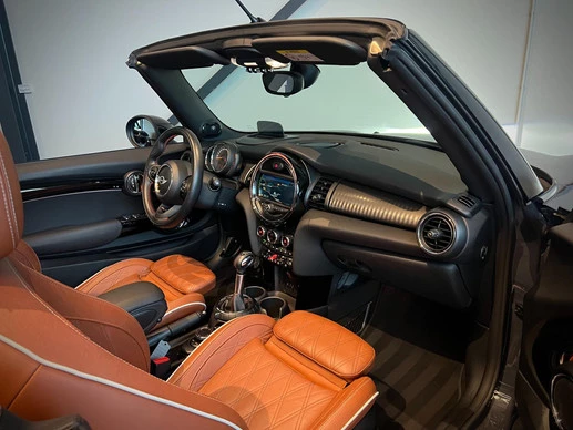 MINI Cooper S Cabrio - Afbeelding 18 van 30