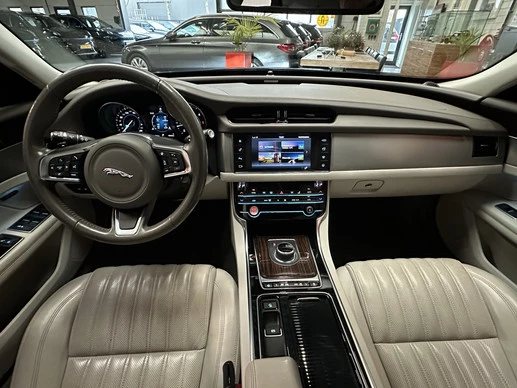 Jaguar XF - Afbeelding 7 van 30