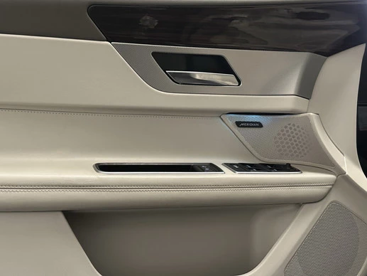Jaguar XF - Afbeelding 24 van 30